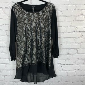 STYLE & CO. LACE FRONT BLACK TUNIC WITH GOLD ACCENTS. SIZE(XL)
